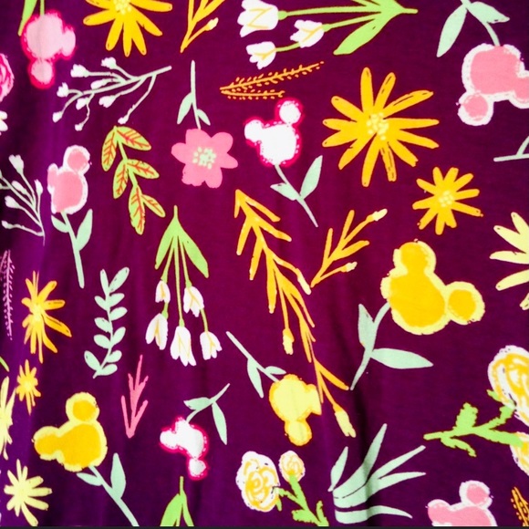 💕 Lularoe Disney Perfect T - Picture 2 of 4